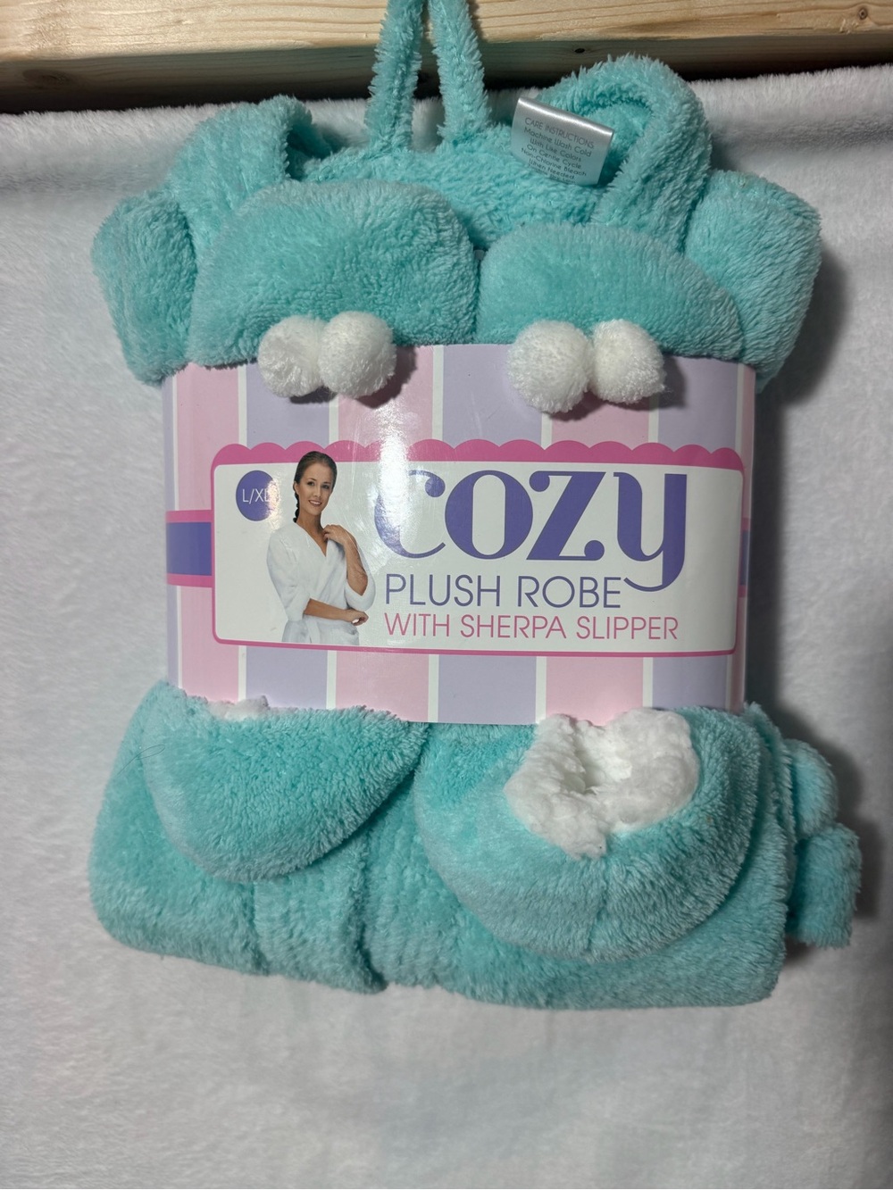 Cozy Plush Robe with Sherpa Slipper - Aqua